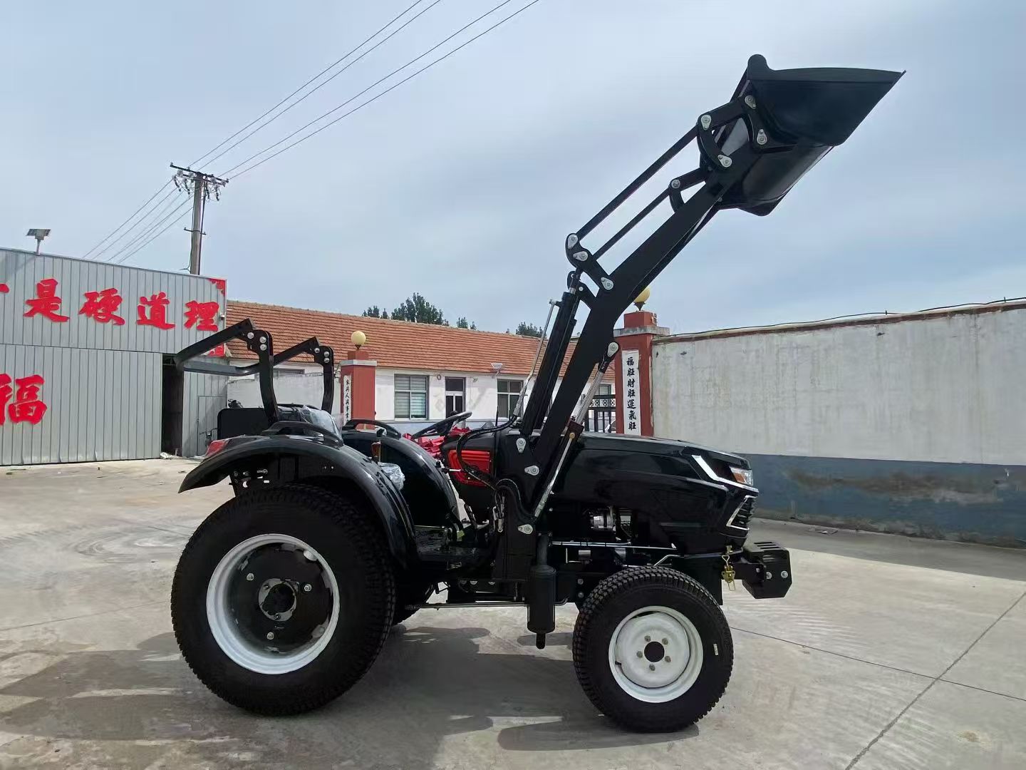 جرار زراعي 80 حصان بدفع رباعي  - مراجعة Agriculture Farming Professional وسعره